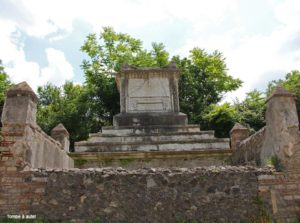 Nécropole de la Porte d'Herculanum à Pompéi