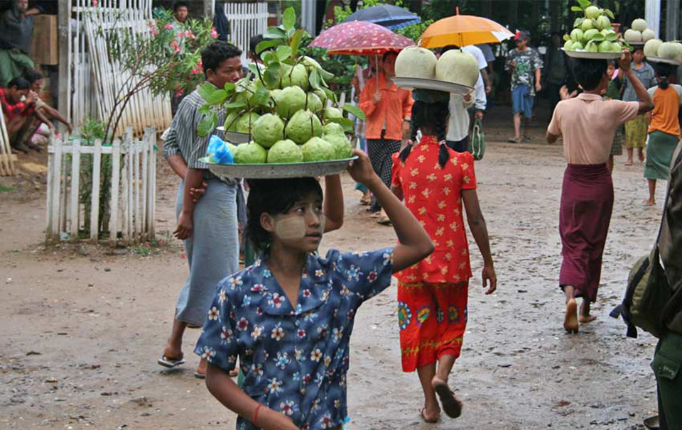 train Myanmar